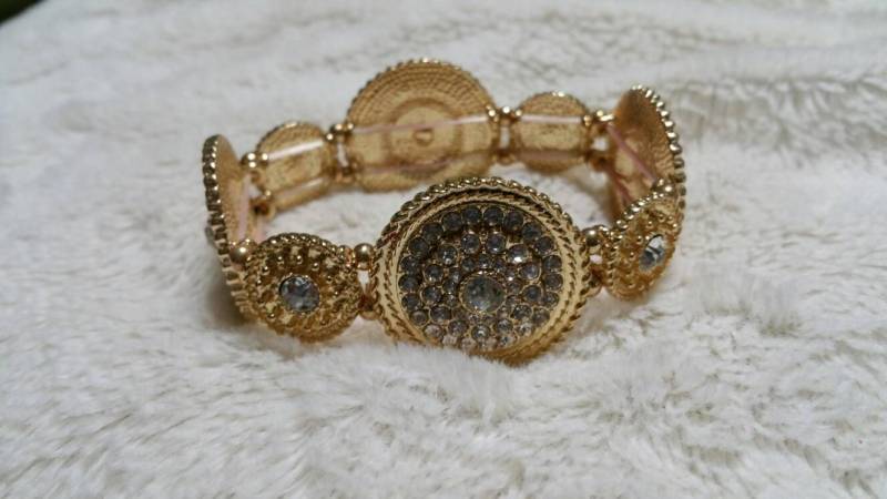 Gold Getönten Metall Und Strass Expandable Armband Modeschmuck Mode Accessoire von EastIdahoCompany