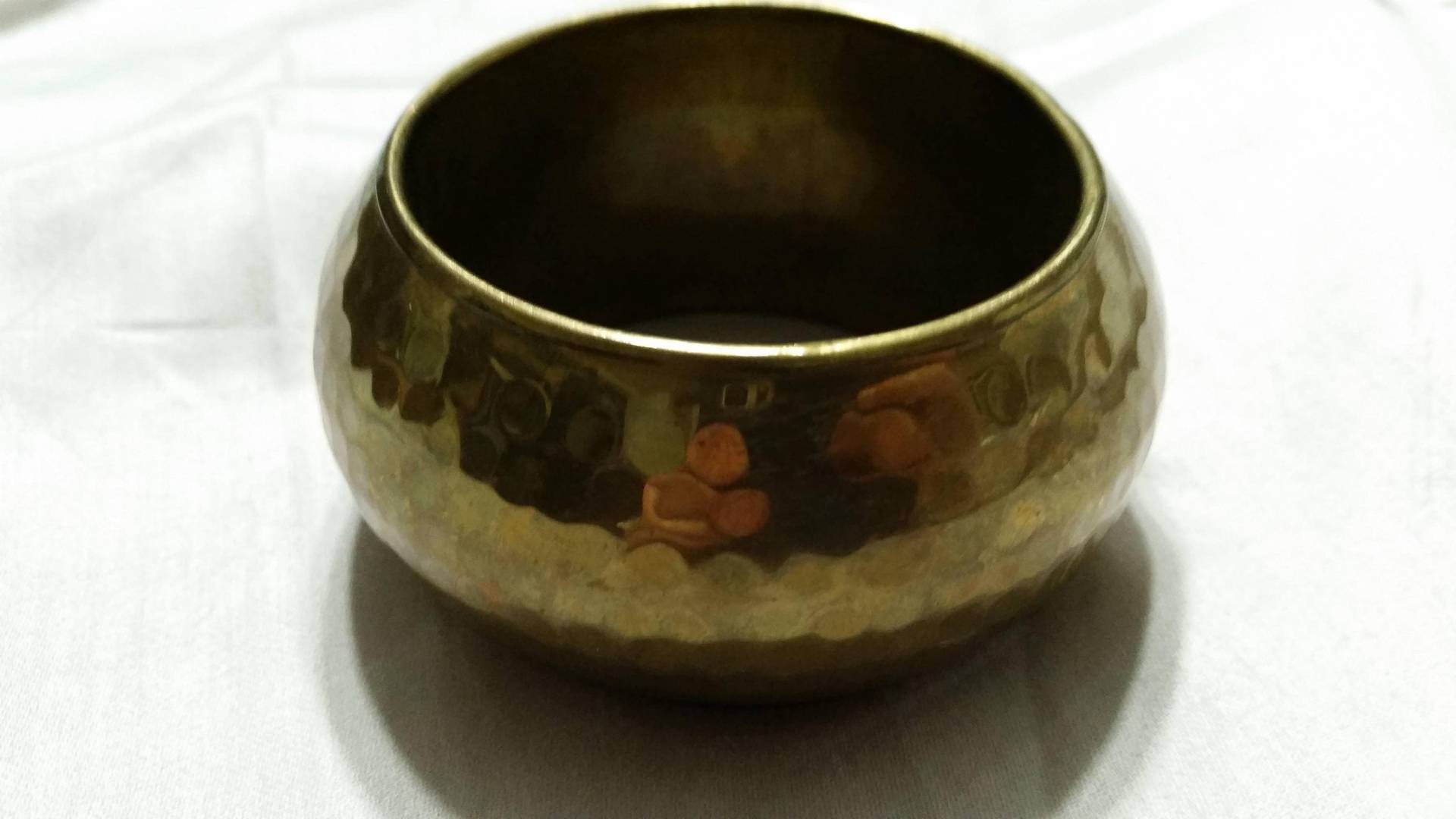 Große Messing Hand Pounded Armreif Armband Modeschmuck Mode Accessoire von EastIdahoCompany