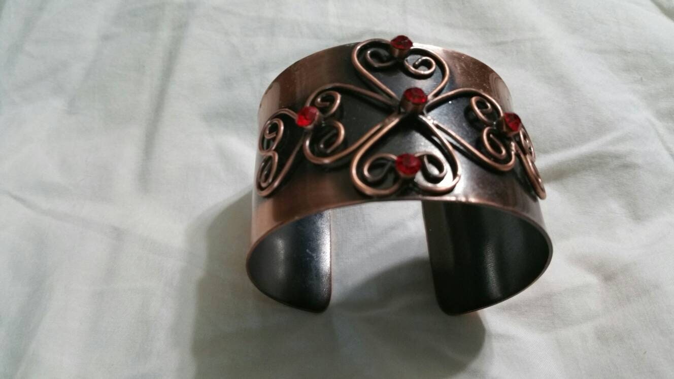 Kupfer Und Rot Strass Blume Breite Manschette Armband Modeschmuck Mode Accessoire von EastIdahoCompany