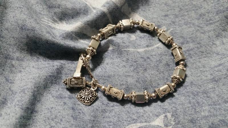 Modern Style 925 Silber Armband Mit Herz Toggle Verschluss Schönes Mode-Accessoire von EastIdahoCompany