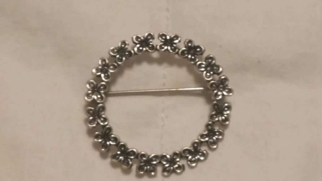 Runde Blume Design Beau Sterling Brosche Oder Pin Kleidung Schmuck Mode-Accessoire von EastIdahoCompany