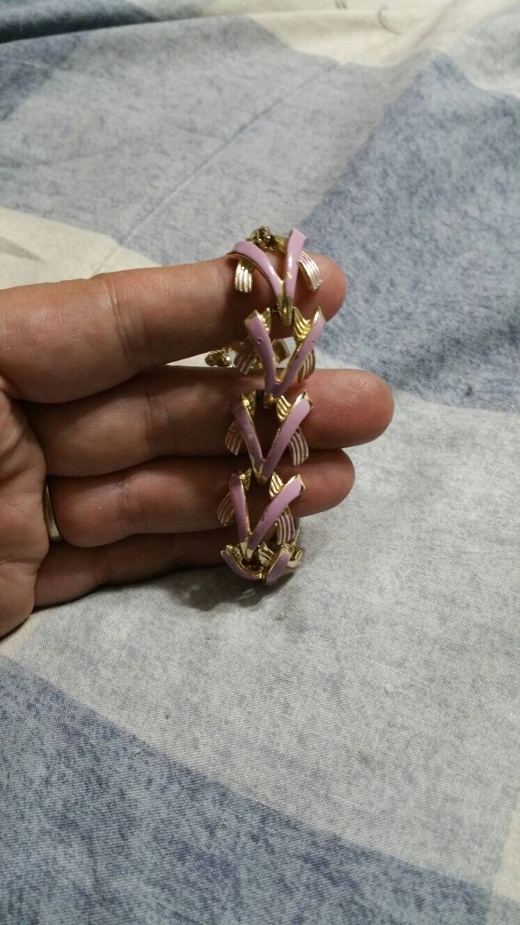 Signiert Coro Lavender Wishbone Gold Toned Link Rhodium Verschluss Armband Kostüm Schmuck Mode Accessoire von EastIdahoCompany