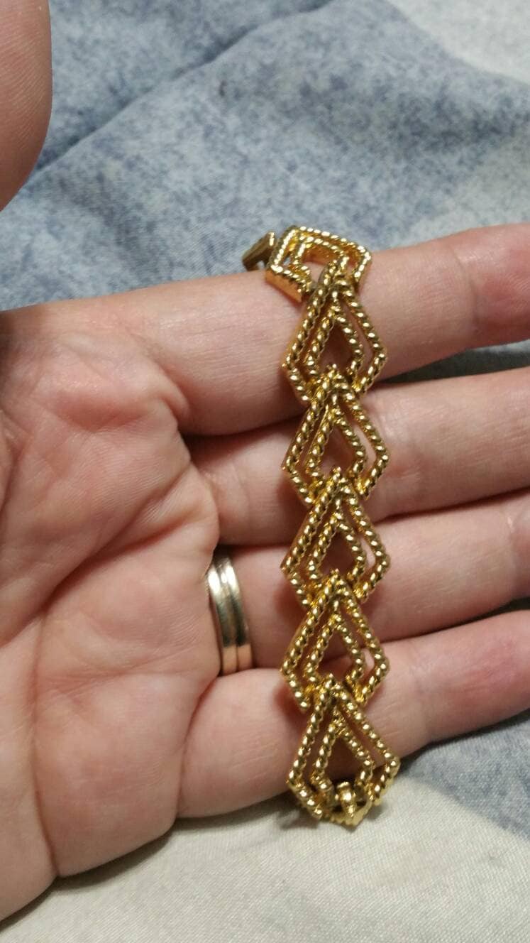 Signiert Monet Gold Toned Link Designer Diamant Form Armband Modeschmuck Mode Accessoire von EastIdahoCompany