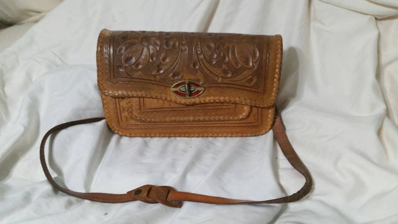 Vintage Hand-Punzierte Leder Western Geldbörse Mit Blumenmuster von EastIdahoCompany