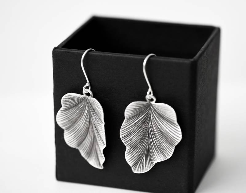 925 Sterling Silber Blatt Ohrringe Tropfen Baumelte Französisch Haken Frauen Geschenk Schmuck Von Osten-Link-Schmuck von EastLinkJewellery