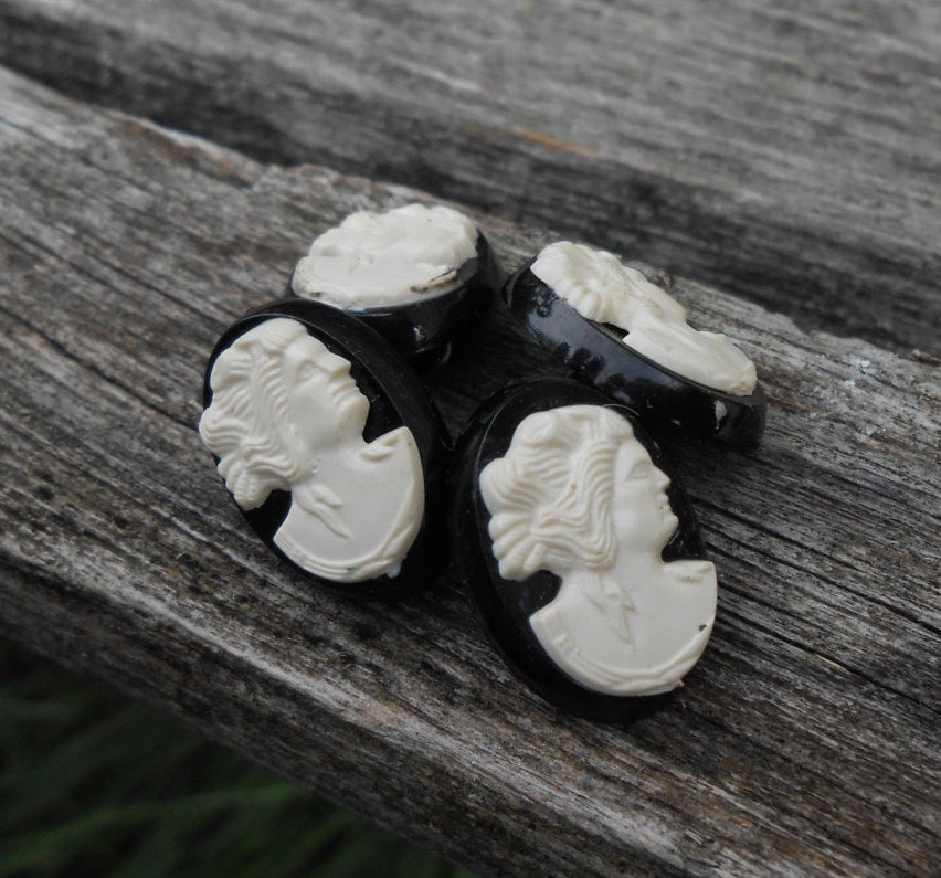 Cameo Manschettenknöpfe. Jahrgang. Schwarz & Weiß. Trauzeugen Geschenk, Geburtstag, Jahrestag, Papa Cameo Manschettenknöpfe. Jahrgang. Schwarz & Weiß. Trauzeugen Geschenk, Geburtstag, Jahrestag, Papa von EasyBlockStudio