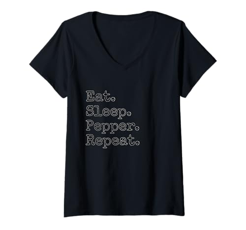 Damen Essen. Schlaf. Pfeffer. Wiederholen. T-Shirt mit V-Ausschnitt Damen Essen. Schlaf. Pfeffer. Wiederholen. T-Shirt mit V-Ausschnitt von Eat. Sleep. Pepper. Repeat.