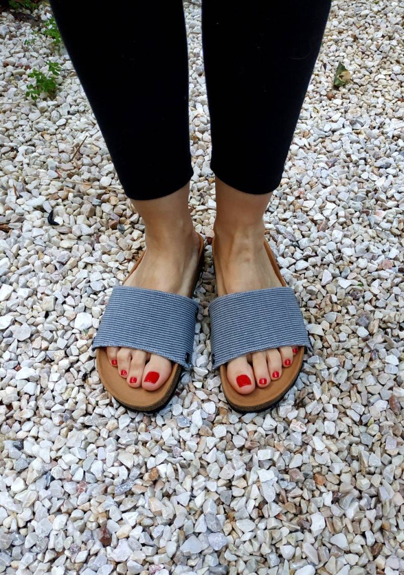 Grau Gestreifte Bezüge Für Die "Ethical Magic Sliders', Aus Korkstoff & Verschiedenen Textilien Grau Gestreifte Bezüge Für Die "Ethical Magic Sliders', Aus Korkstoff & Verschiedenen Textilien von EatingTheGoober