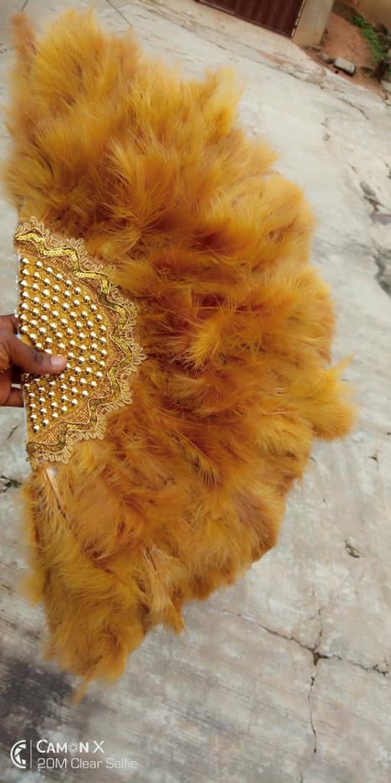 Handgemachte Brautparty Trachtenfan von Ebblyboutique