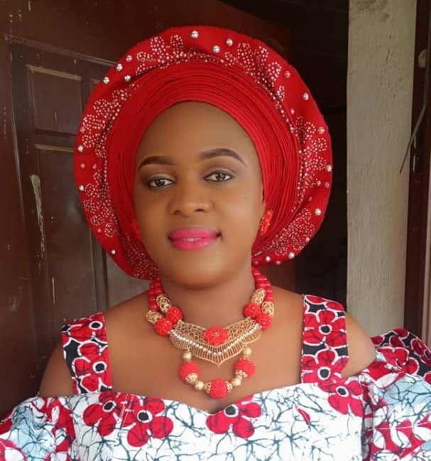 Neue Stylish Ready To Wear Auto Gele von Ebblyboutique