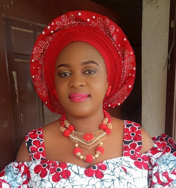 Neues Design Braut Traditionelle Auto Gele Pfau Stil Asooke Kopfkrawatte von Ebblyboutique