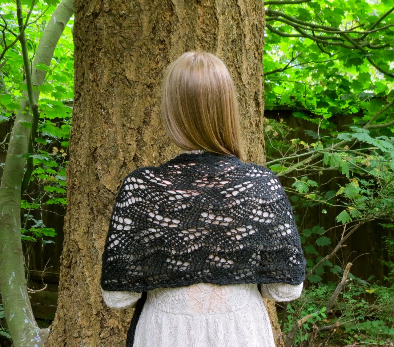 Brautstola Aus Seide & Bambusspitze - Kohle von EccentricWool