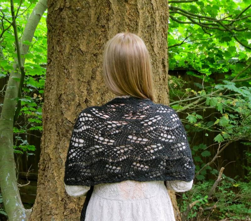 Brautstola Aus Seide & Bambusspitze - Kohle von EccentricWool