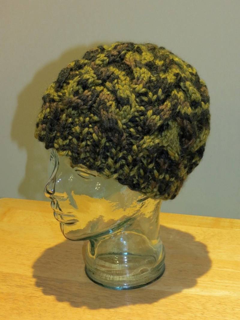 Hand Gestrickte Zopfmuster Beanie Mütze - Jungle von EccentricWool