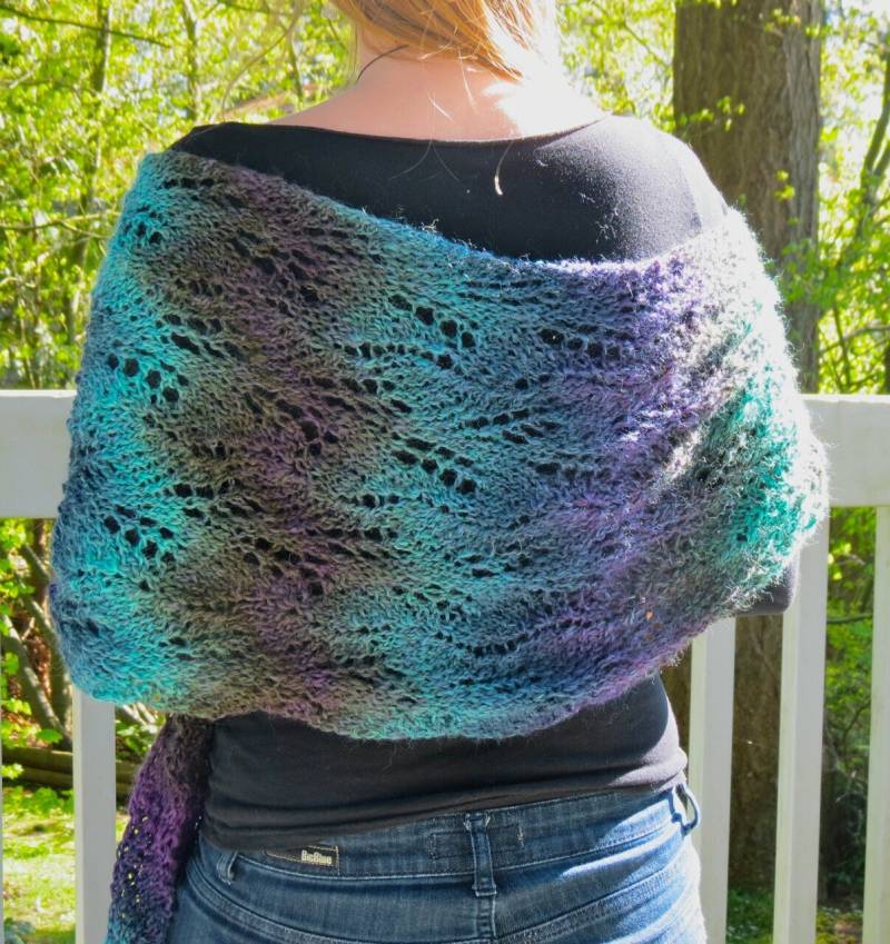 Marina Lace Wrap Lebendige Handgestrickte Schal von EccentricWool