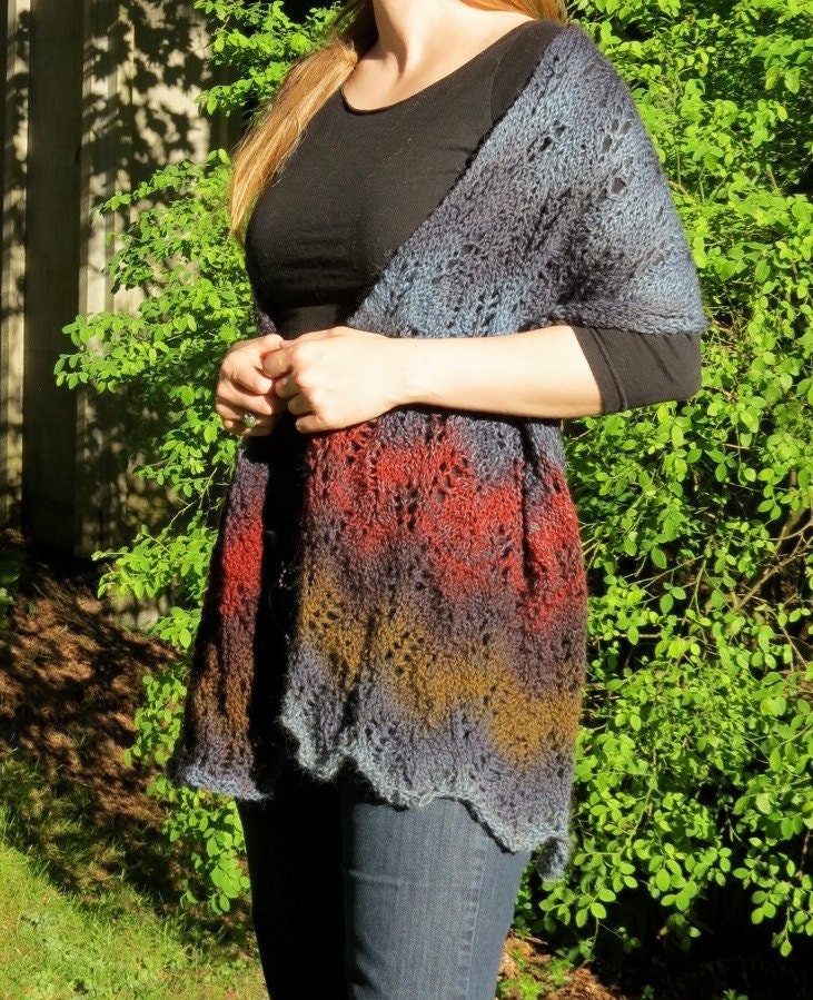 Roman Holiday Lace Wrap Handgestrickter Schal von EccentricWool