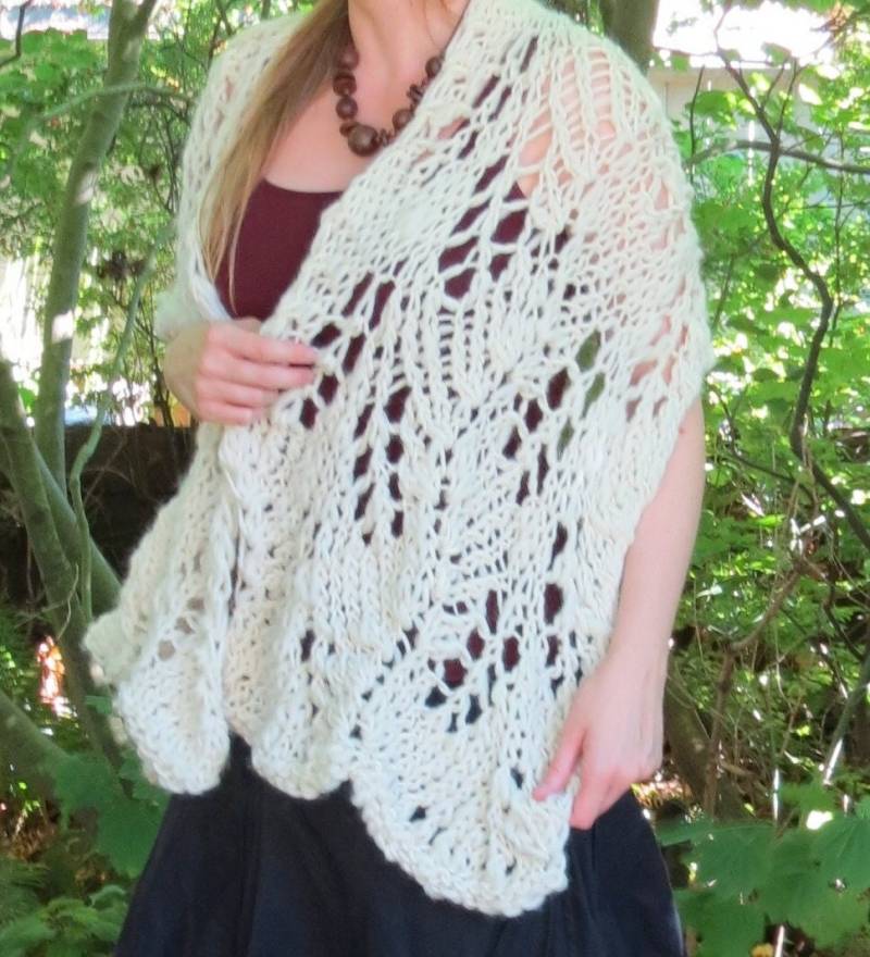 Schneewittchen Gestrickte Winter-Brautspitze Handgestrickte Stola von EccentricWool