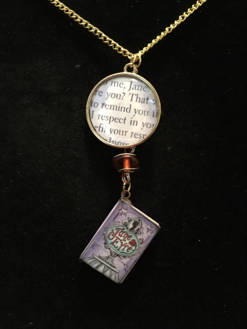 Jane Eyre Buch Charm Halskette Jane Eyre Buch Charm Halskette von EccentricitiesCrafts