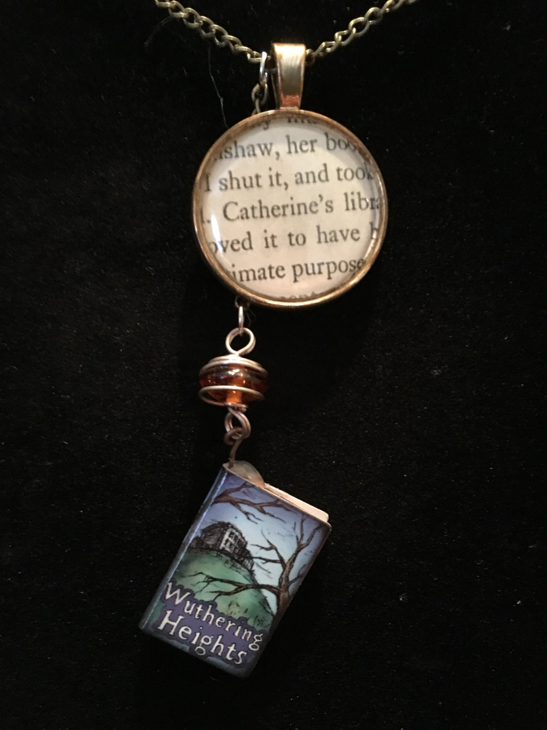 Wuthering Heights Buch Charm Halskette Wuthering Heights Buch Charm Halskette von EccentricitiesCrafts