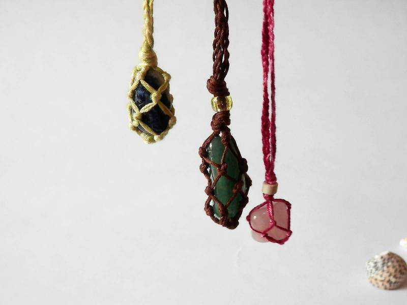 Edelstein Makramee Halskette || Rosenquarz/Grün Aventurin Lapis Lazuli Gewickelt Tumbled Stone Schmuck Edelstein Makramee Halskette || Rosenquarz/Grün Aventurin Lapis Lazuli Gewickelt Tumbled Stone Schmuck von EccoCraft