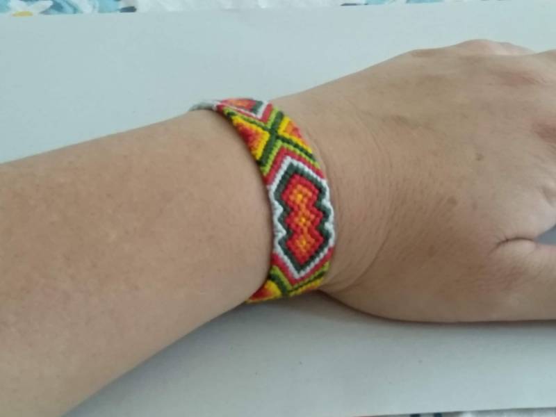 Freundschaftsarmband Gewebt || Sechsfarbiges Handgefertigtes Armband Handgewebtes Fußkettchen Boho Hippie von EccoCraft