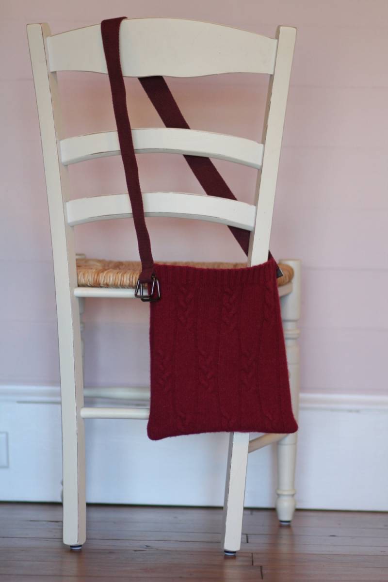 Pullover-Geldbörse Preiselbeere Zopfmuster von EchoStyleCreations