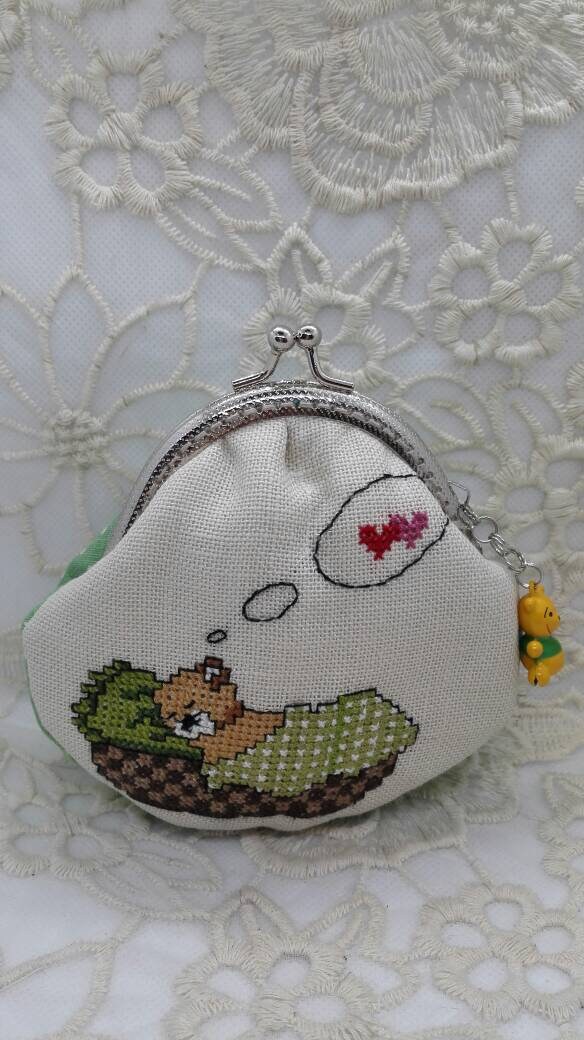 Winterschlaf- - Handgemachte Geldbörse Mit Kreuzstich von EclairSol