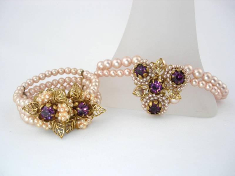 Verkauf Cluster Halskette Armband Vintage Floral Rosa Kunstperle Amethyst Strass Parure Gold Filigree Unsigniert - Haskell? Verkauf Cluster Halskette Armband Vintage Floral Rosa Kunstperle Amethyst Strass Parure Gold Filigree Unsigniert - Haskell? von EclecticDebsVintage