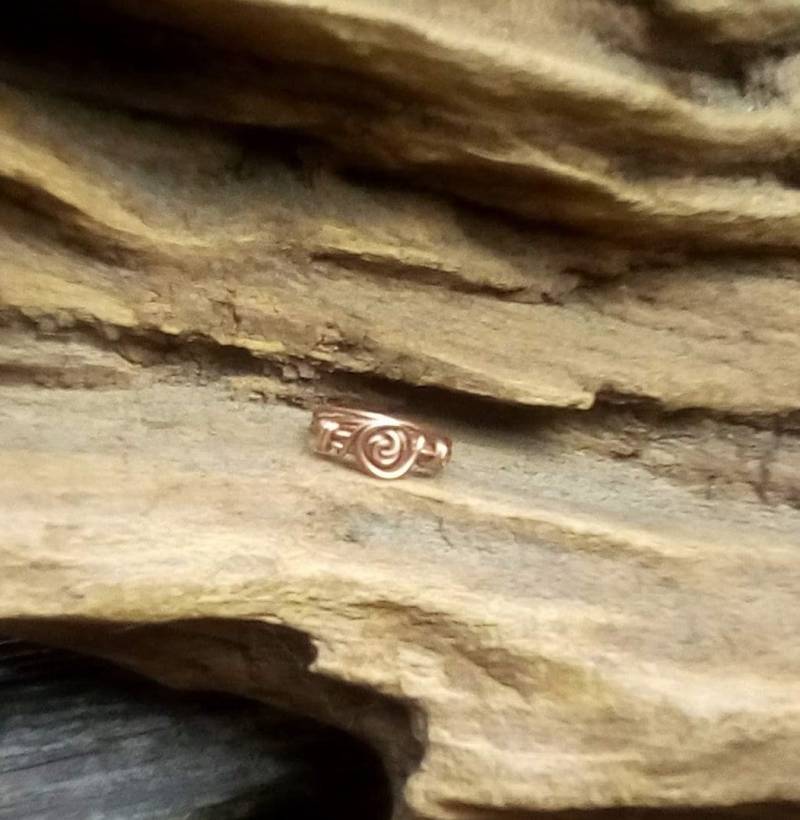 Antik Kupfer Ring Rose Draht Gewickelt Antik Kupfer Ring Rose Draht Gewickelt von EclecticallyCrafted