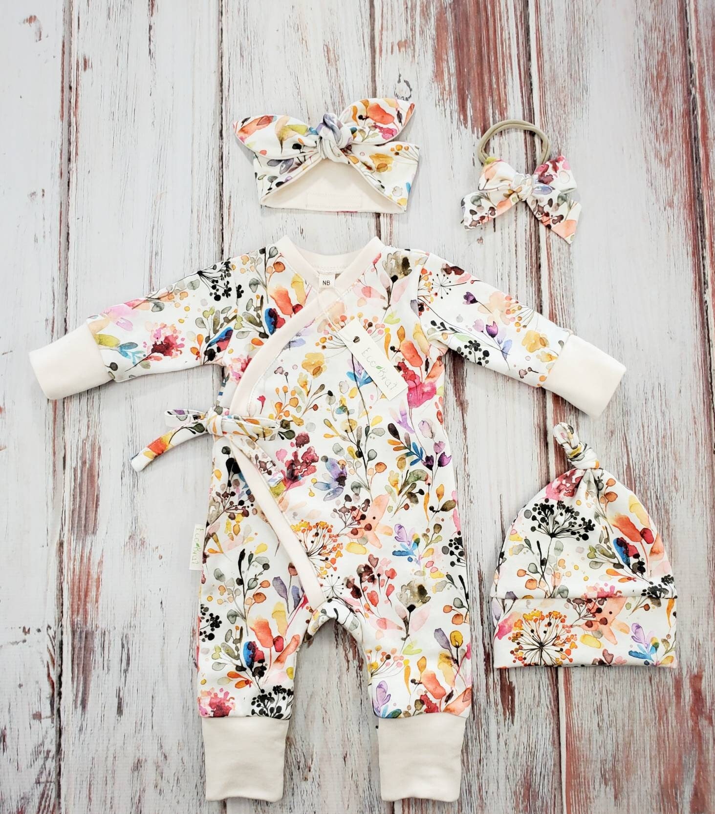 Florales Baby Nach Hause Kommen Outfit, Bio Kimono Strampler, Sommer Kleidung, Frühling Kleinkind Weicher Schläfer, Blumen Overall von EcoBrat