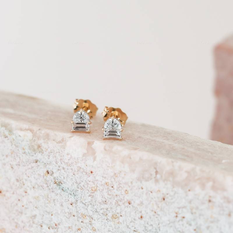 Im Labor Gewachsene Diamant Solitär Ohrstecker, 0, 4 Tcw Halbmond Baguette Schnitt Zierliche Hochzeit Ohrringe Für Frauen, Pushback Ohrstecker von EcoDiam