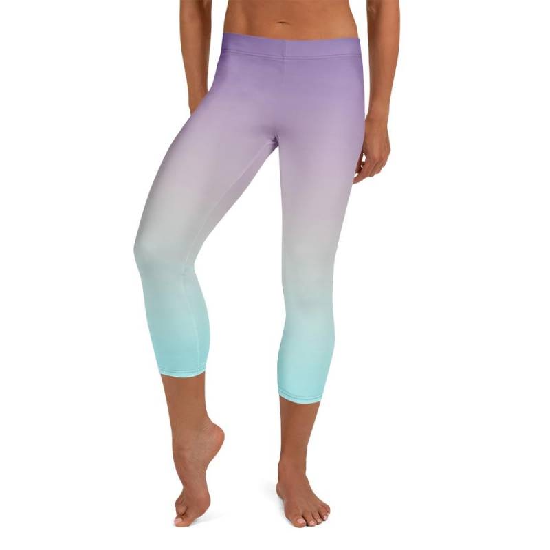 Capri-Leggings Farbverlauf Pastell Ombrè Türkis Grau Lila von EcoKarmaStyles