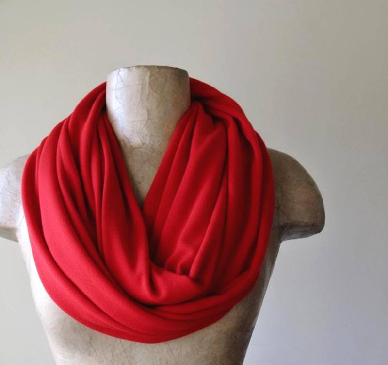 Lipstick Red Infinity Schal - Leichter Jersey Strickschal Lipstick Red Infinity Schal - Leichter Jersey Strickschal von EcoShag