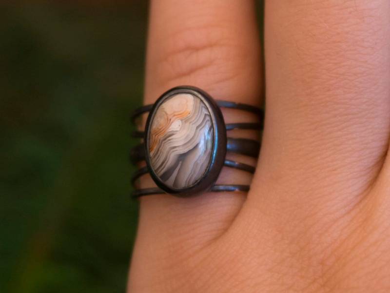 Handgemachte Silber Ring | Lace Achat Jugendstil Statement Breite Bandring Oxidiertes .999~.925 von EcotoneJewelers