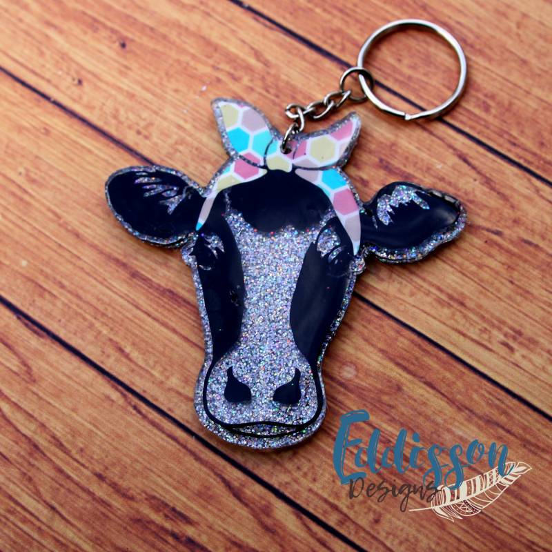Kuh Mit Bandana Schlüsselanhänger Kuh Mit Bandana Schlüsselanhänger von EddissonDesigns