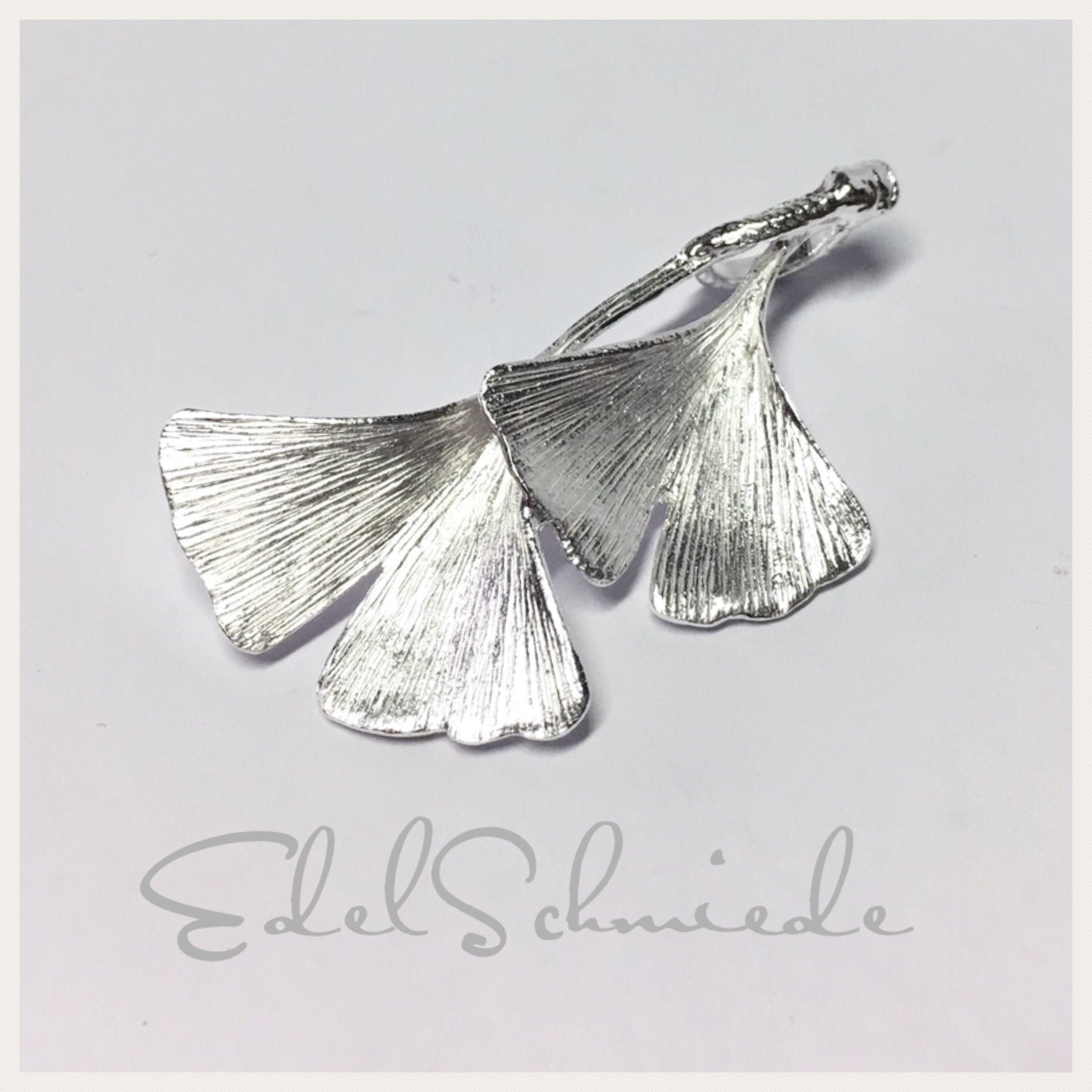 Langer Gingko Anhänger in 925 Sterling Silber Matt von EdelSchmiede925