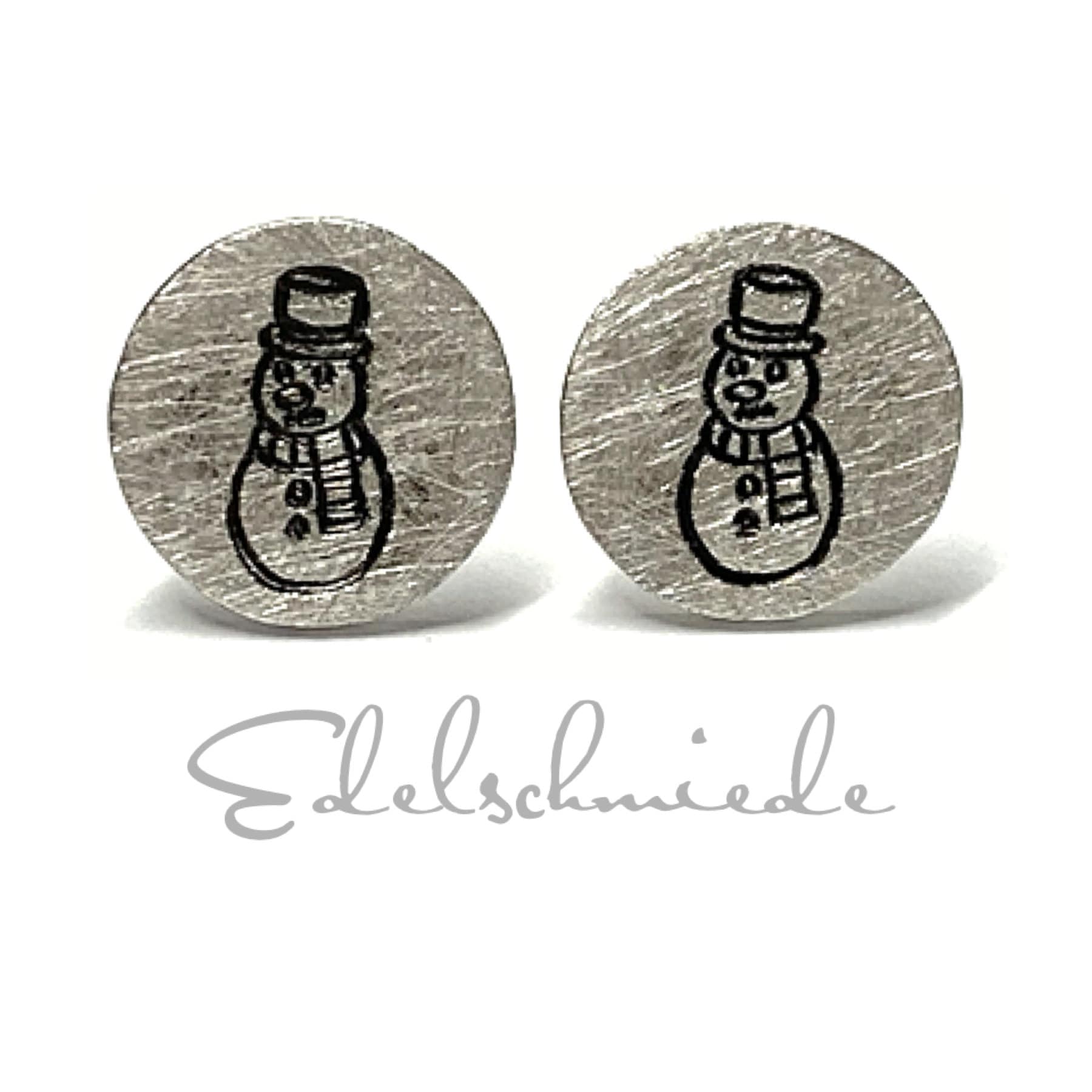 Ohrstecker 925 Silber Matt Schneemann Motiv Geschwärzt Ohrring 10, 5mm von EdelSchmiede925