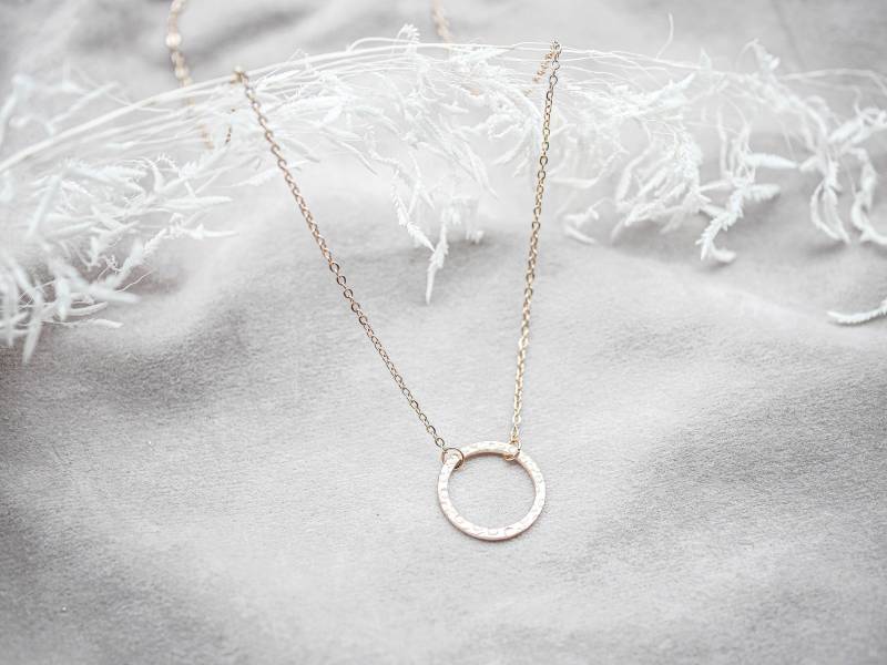 Halskette "Karmaliebe" Edelstahl Roségold Beidseitig Tragbar Wendekette von Edelschnitte