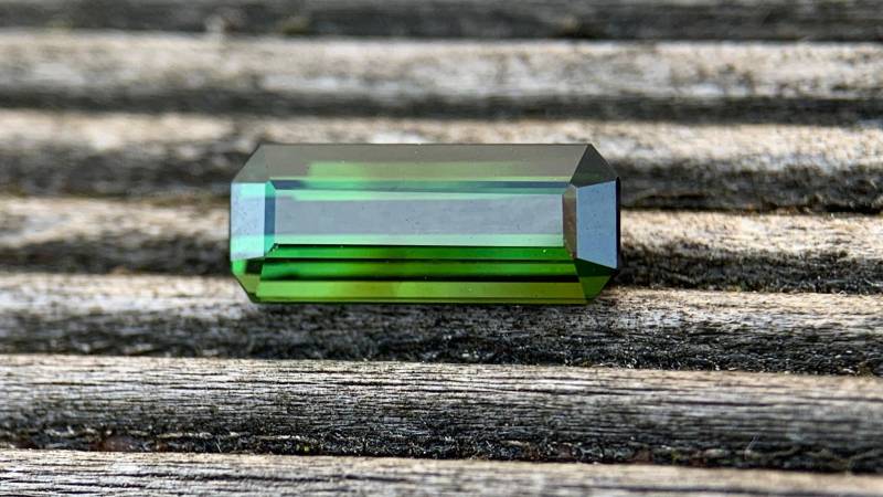 1.83Ct. Natural Green Tourmaline | Natürlicher Grüner Turmalin Verdelith Vvs Edelstein Gemstone Jewelry Collector Stone #918 von EdelsteineErzgebirge
