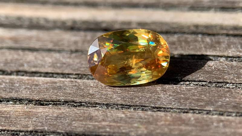 2.15Ct. Natural Sphene Titanite | Natürlicher Sphen 9.4x6.3mm Unbehandelt Madagaskar Edelstein Gemstone Jewelry Gem #1107 von EdelsteineErzgebirge