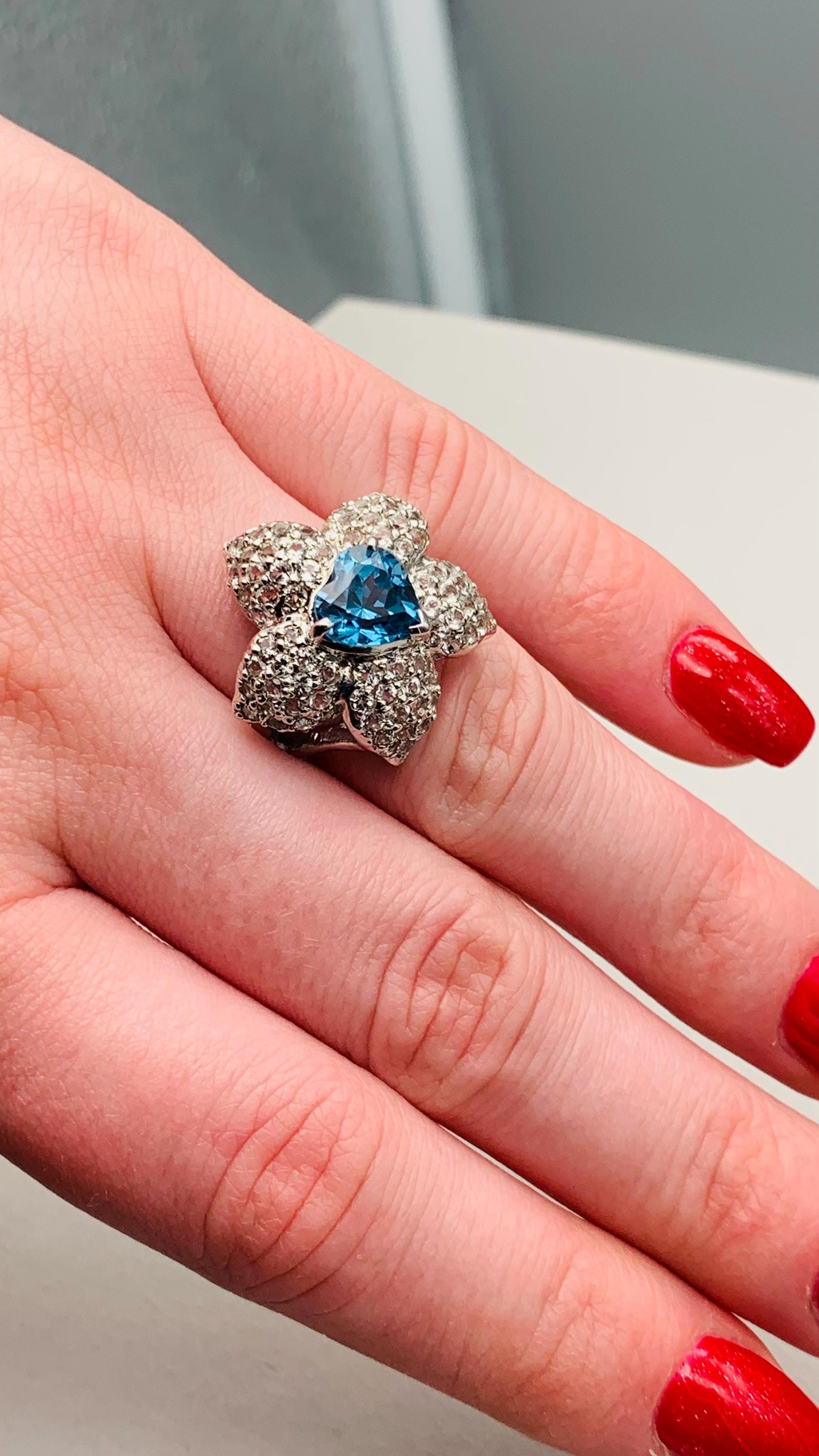 sterling Silber Ring Natürlicher Blau Topas 2.6Ct Und 86 Kleinen Women Edelstein Rg54 925 Cocktailring #1285 von EdelsteineErzgebirge