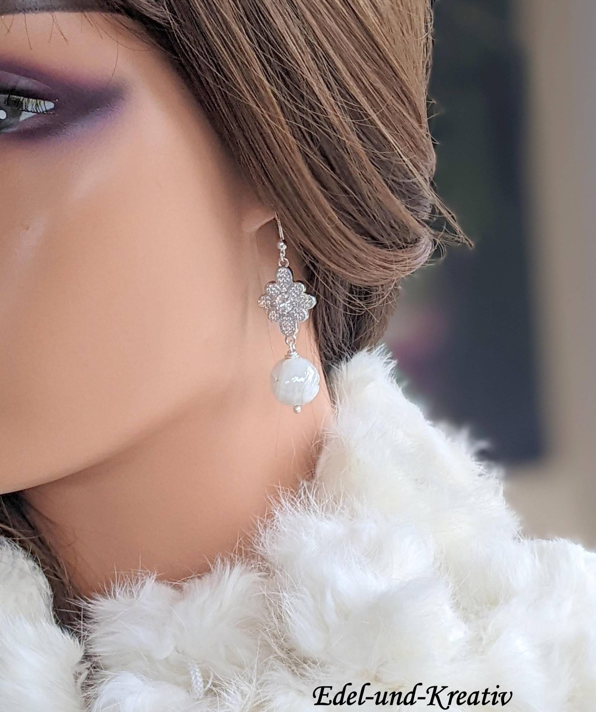 Ohrringe Silber, Schneekönigin, Kugel Muranoglas, 925Er Silberhaken, Edle Ohrhänger, Schneekugel, Versilbert, Winter, Statementohrringe, Zirkonia von EdelundKreativ