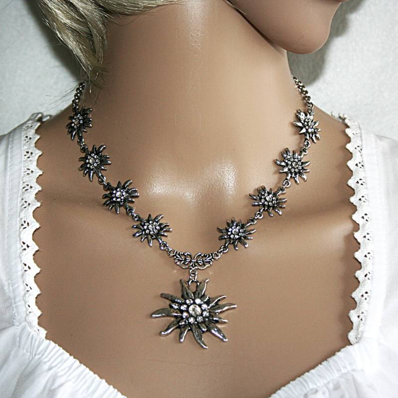 Edelweisskette , Edelweiss Anhänger Blume Trachtenschmuck Halskette Damen Hochzeitskette Bergblumen Kette Alpenblume von Edelweiss51Jewelry