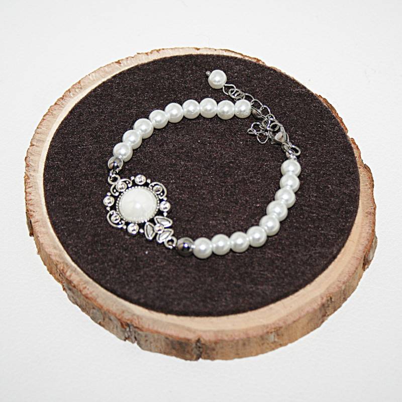 Perlen-Armband , Ornament-Armband Perlen-Anhänger Blumen-Armband Trachten-Armband Damen-Armband Anhänger-Ornament von Edelweiss51Jewelry