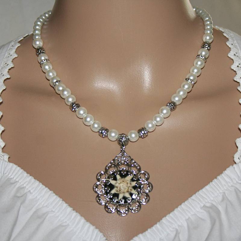 Perlen Kette , Anhänger Mit Eingearbeitetem Edelweiss Blumen Perlenkette Dirndl Schmuck Oktoberfest Geschenk Für Mama von Edelweiss51Jewelry
