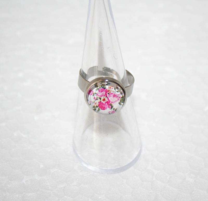 Ring Mit Cabochon Und Rosenstrauß Motiv Verstellbar Damenring Trachtenschmuck Geschenk von Edelweiss51Jewelry