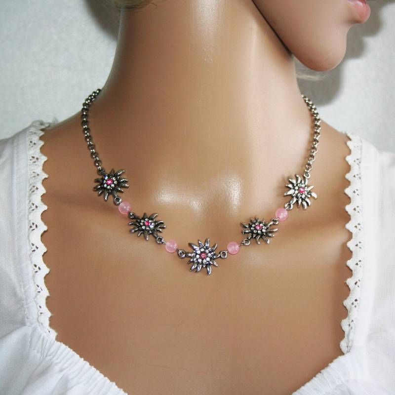 Trachtenkette/Blumenkette Edelweiß Anhänger Perlenschmuck Halskette Damen Blumen Kette Oktoberfest Trachtenfest von Edelweiss51Jewelry