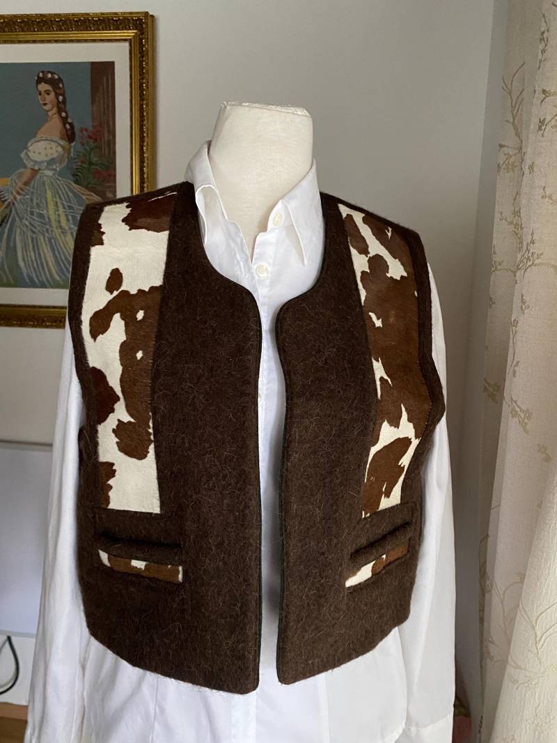 Vintage Folk Lederweste Damen Rindsleder Cottagecore Dirndl Trachten Cowboy Western Style Weste von EdelweissATvintage