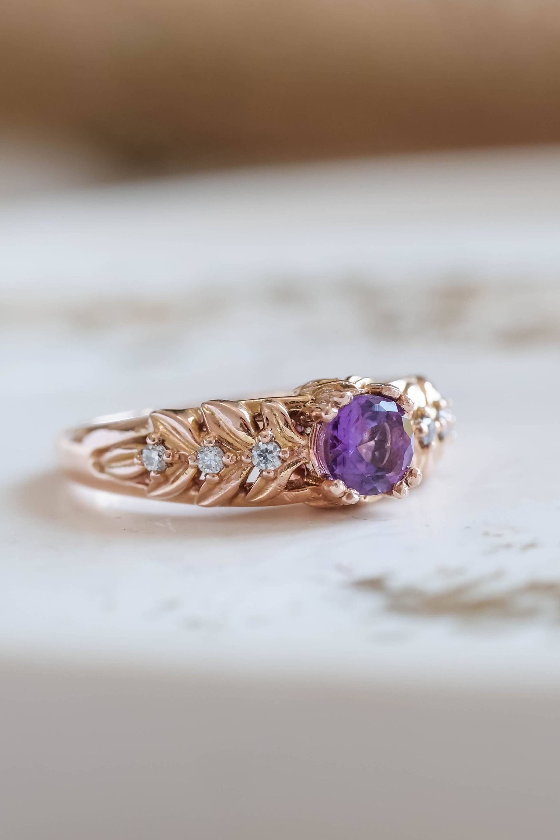 Amethyst Verlobungsring, 0, 5 Ct Lila Ring Inspiriert Von Der Natur, Blattgold Band Mit Akzent Diamanten in 14K Oder 18K Gold von EdenGardenJewelry