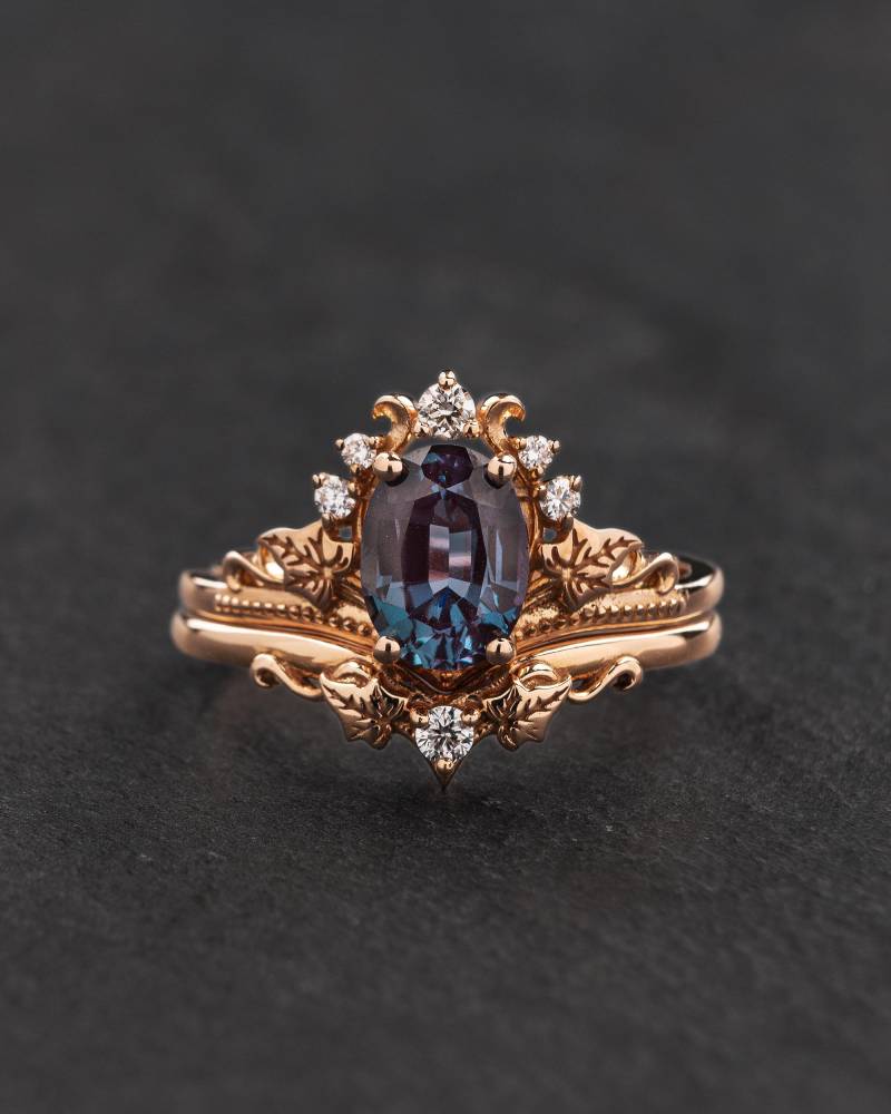 Oval Alexandrit Verlobungsring Besetzt, Efeublätter Brautring Mit Diamanten Besetzt von EdenGardenJewelry